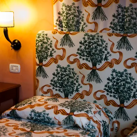 Vecchio Borgo Hotel 4*