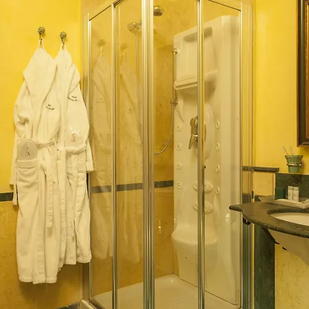 Vecchio Borgo Hotel 4*