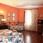 Vecchio Borgo Hotel